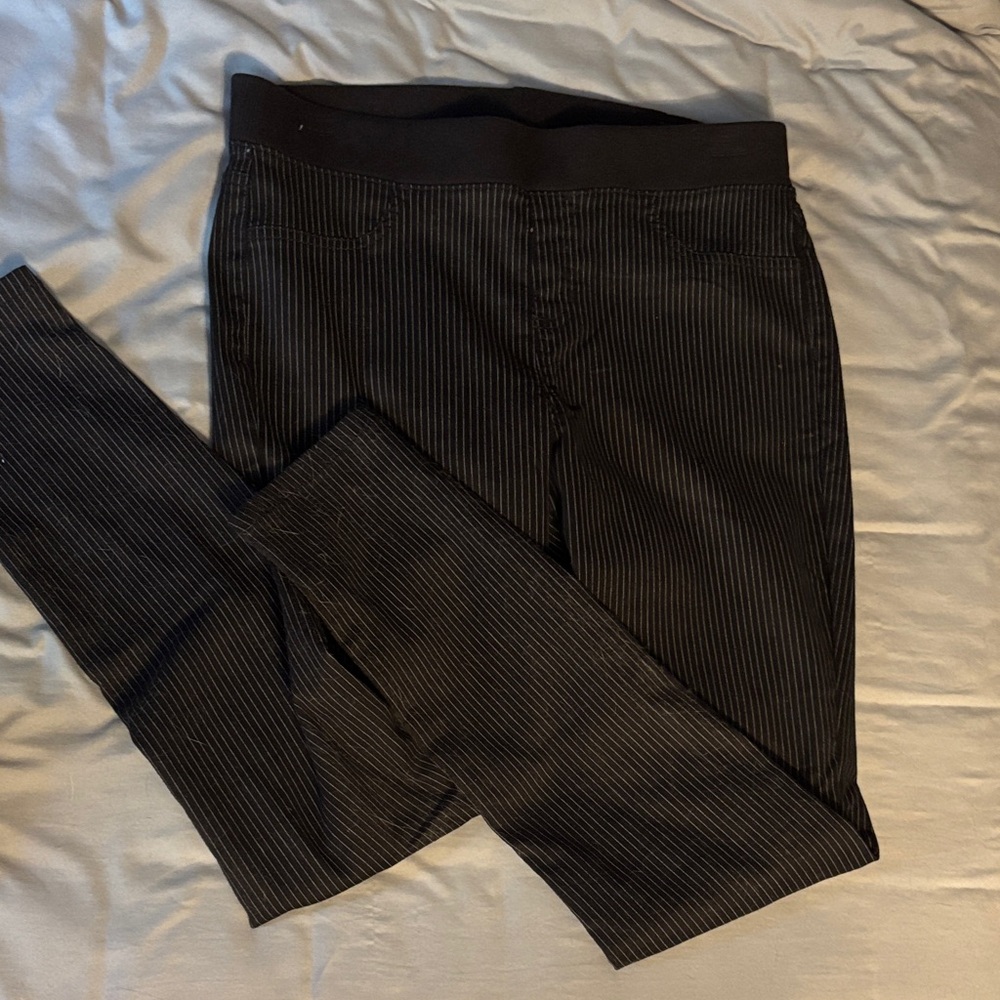No Boundaries Black Pinstriped Pants - Picture 1 of 4